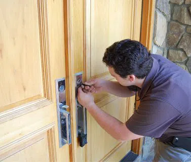 Golden Locksmith Services Glen Ellyn, IL 630-475-7286 - 10-House-Locksmith