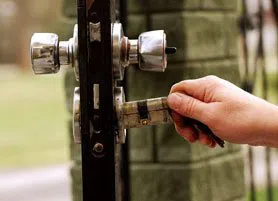 Golden Locksmith Services Glen Ellyn, IL 630-475-7286 Golden Locksmith Services Glen Ellyn, IL 630-475-7286 - 13-Re-Key-Locks
